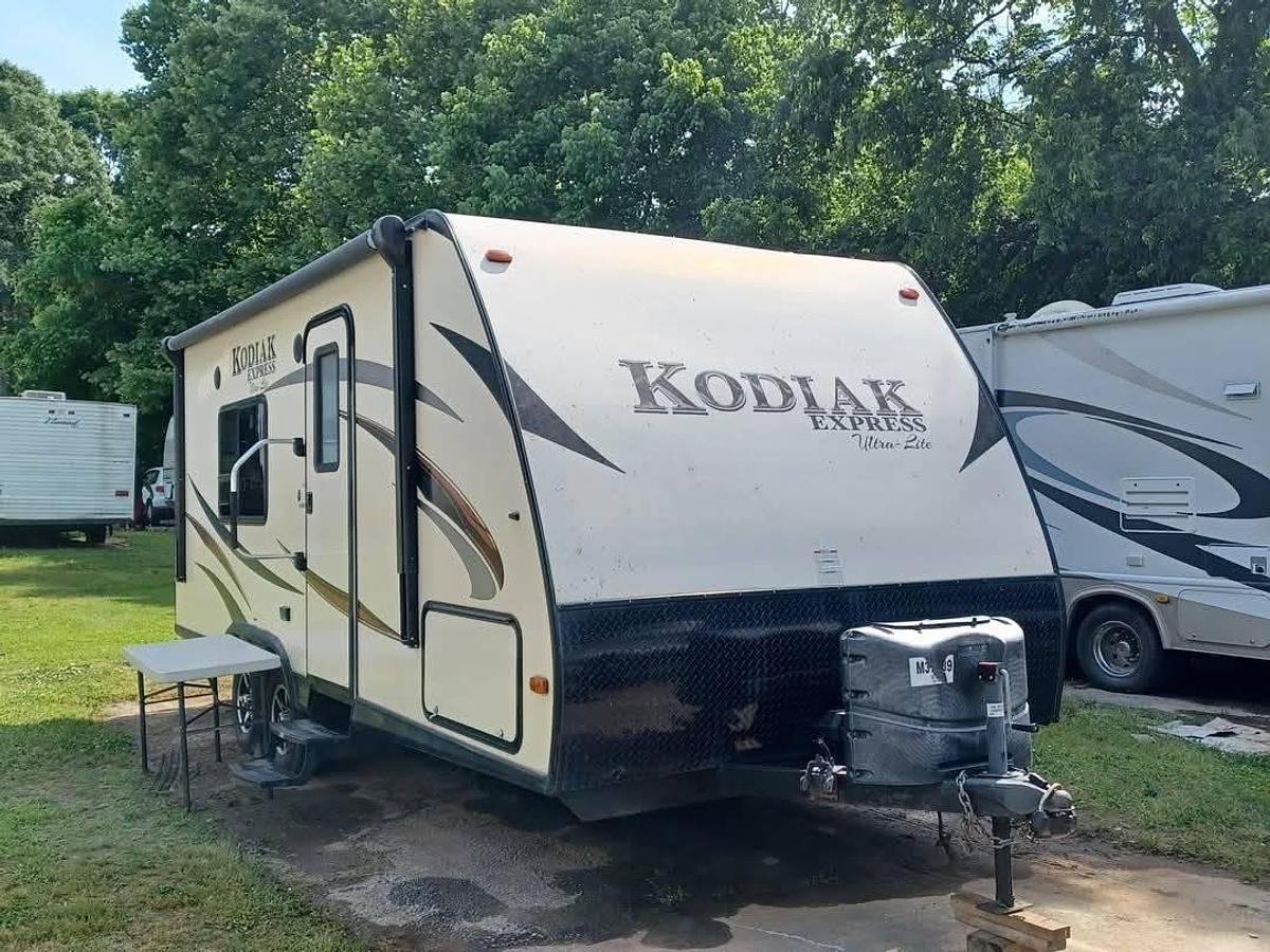 Used 2016 Dutchmen Kodiak Express