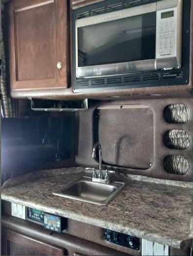 Used 2019 Freightliner Business Class M2 112