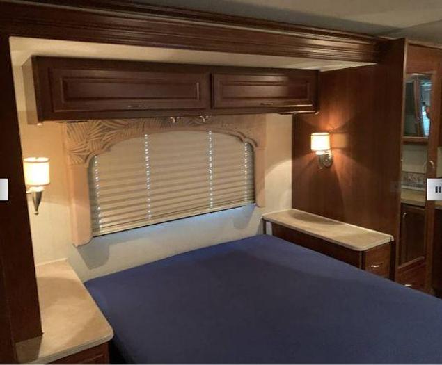 Used 2008 Fleetwood Bounder 35E