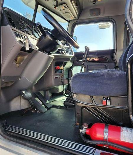 Used 2012 Peterbilt 386