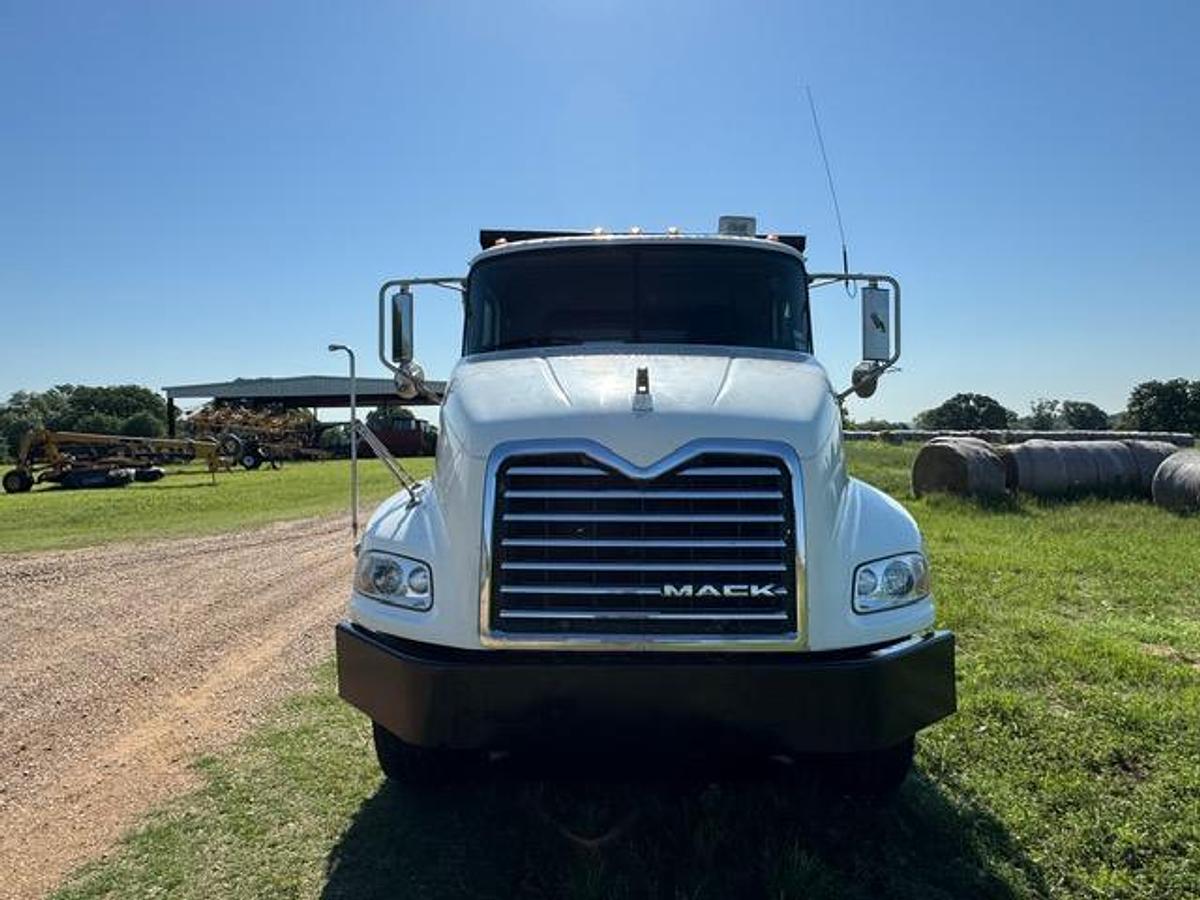 Used 2009 Mack
