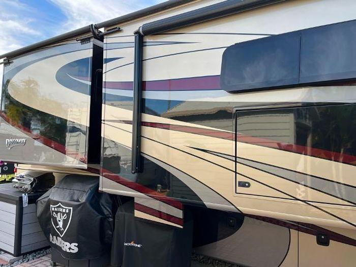 Used 2018 Fleetwood Discovery 38F