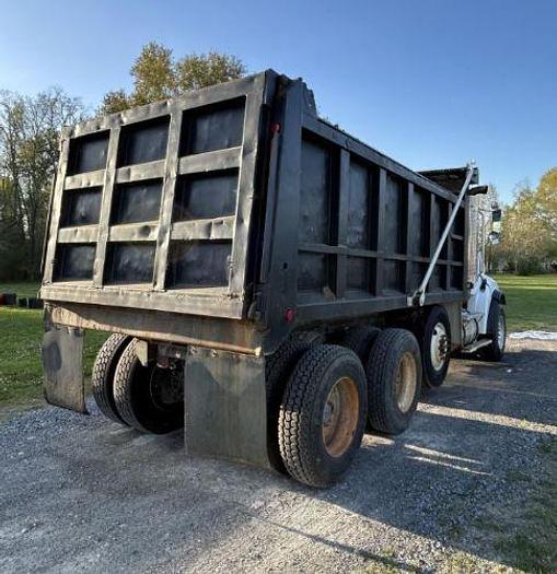 Used 2005 STERLING L9500