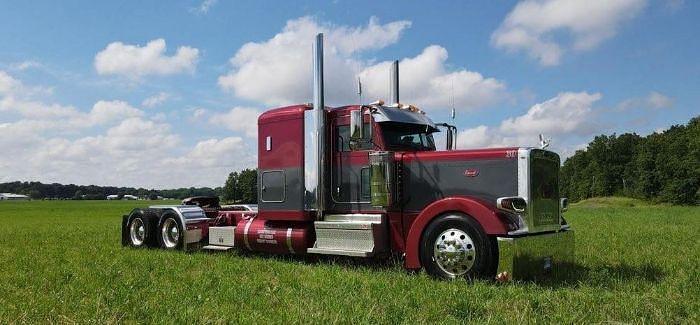 Used 2023 Peterbilt 389