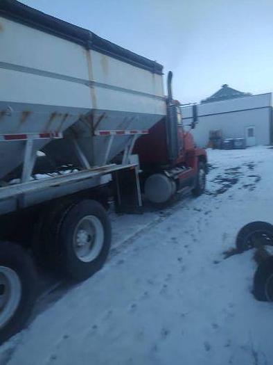 Used 1990 Freightliner FLD120