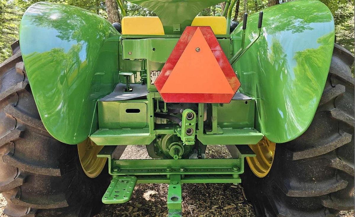 Used 1959 John Deere 830