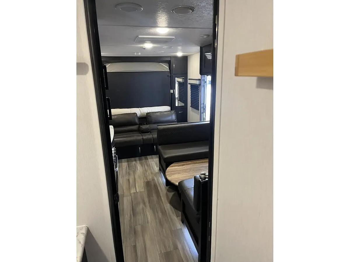 Used 2023 Coachmen Freedom Express Select 22se