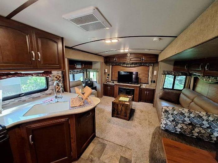 Used 2015 Keystone Outback 298RE