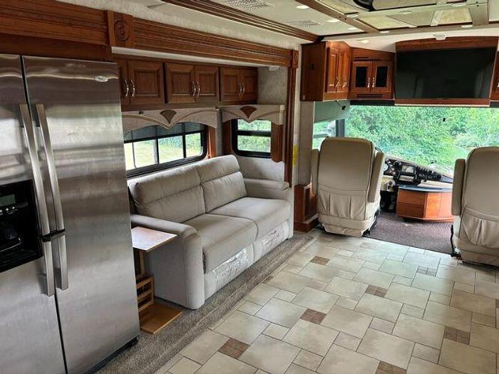 Used 2010 American Coach American Traditions 45Y