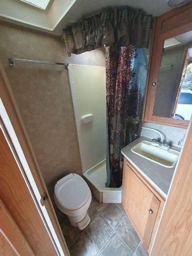 Used 2009 Skyline Layton 1811