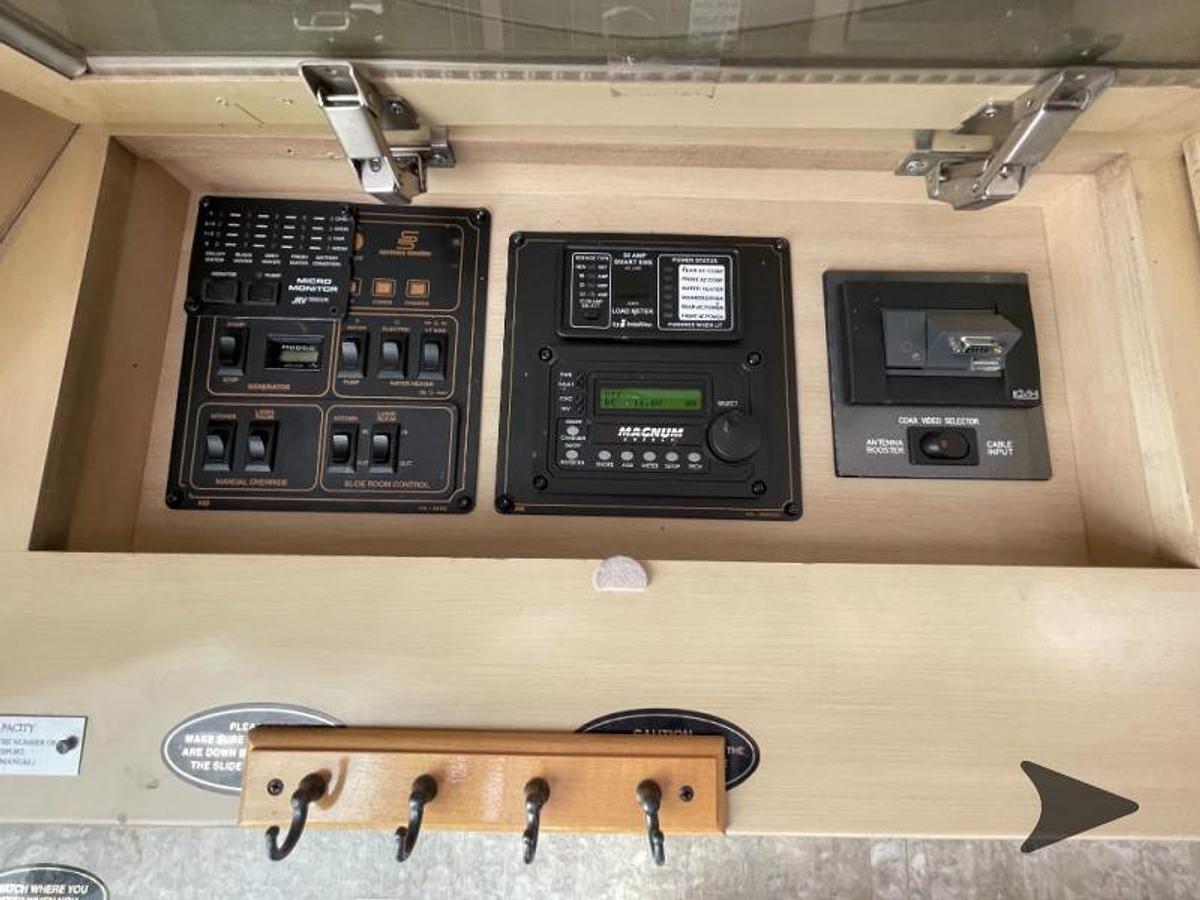 Used 2007 Coachmen RV Sportscoach Legend 40QS Class A Motorhome