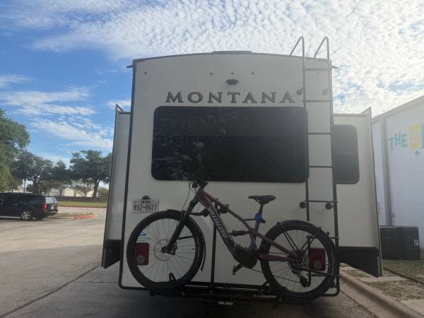 Used 2021 Keystone Montana 3121RL