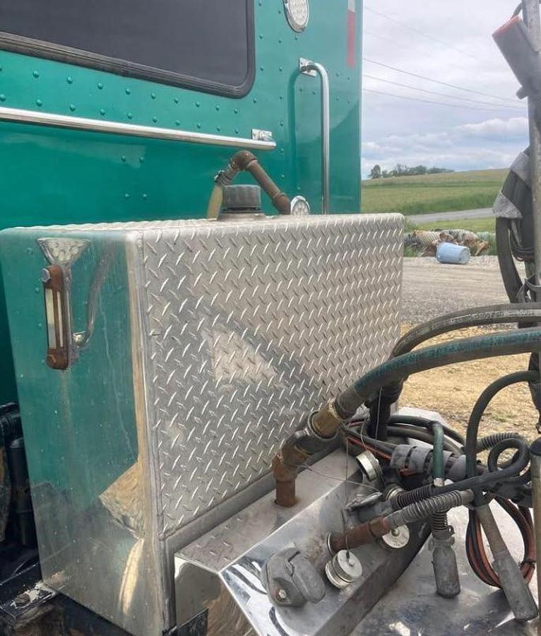 Used 2006 Peterbilt 379