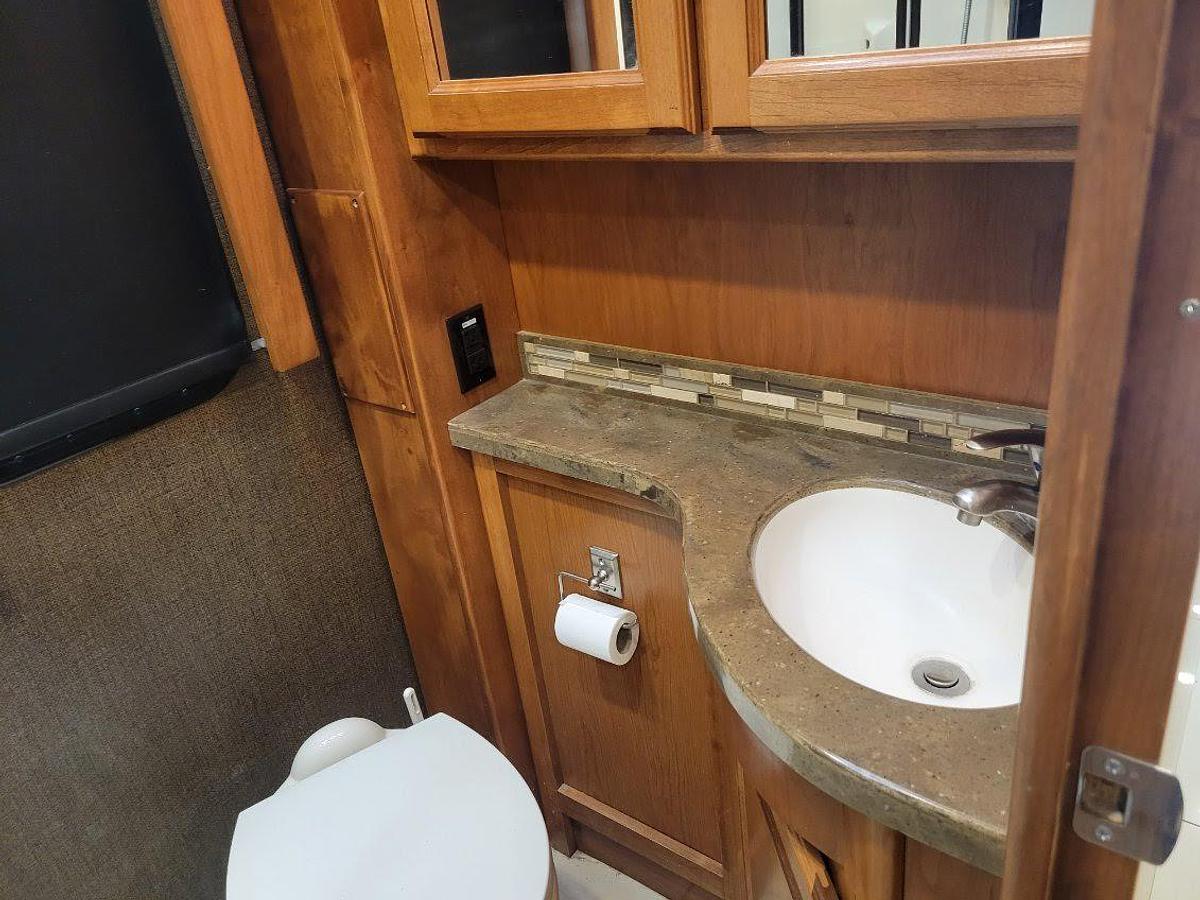 Used 2016 Tiffin Motorhomes Allegro Red 33AA Class A Motorhome