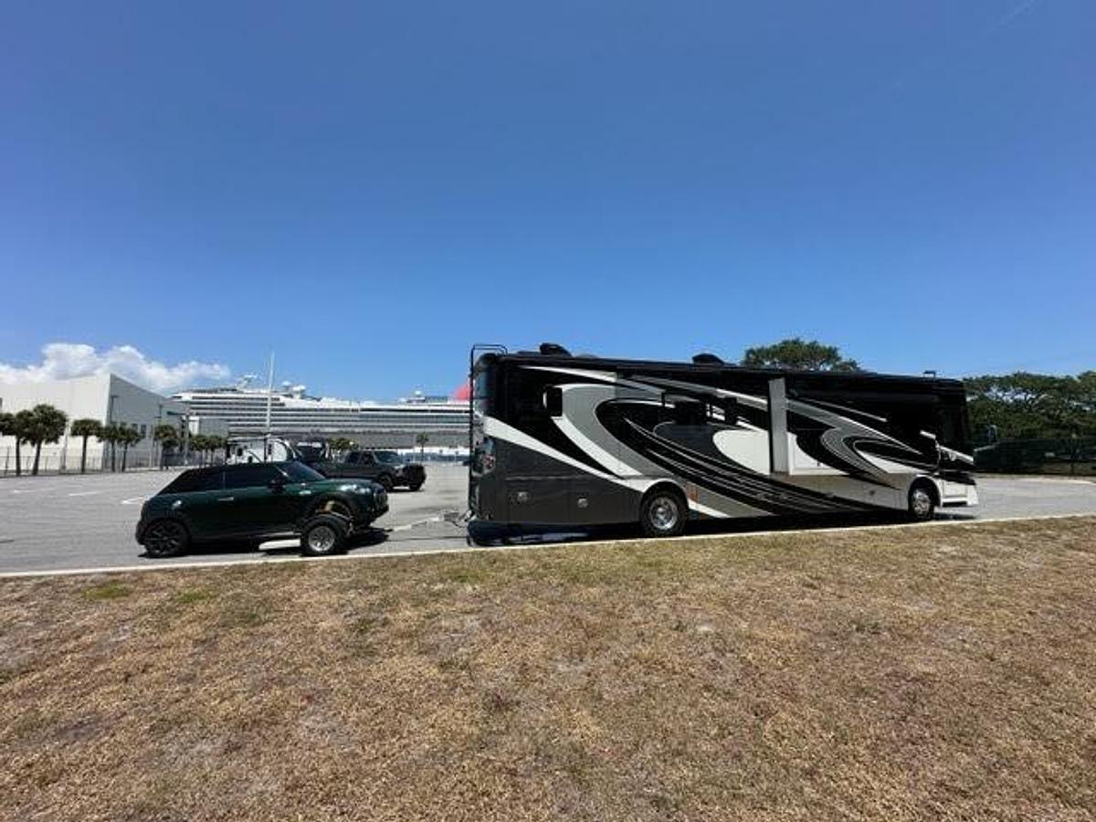 Used 2016 Tiffin Motorhomes Phaeton 40QBH Class A Motorhome