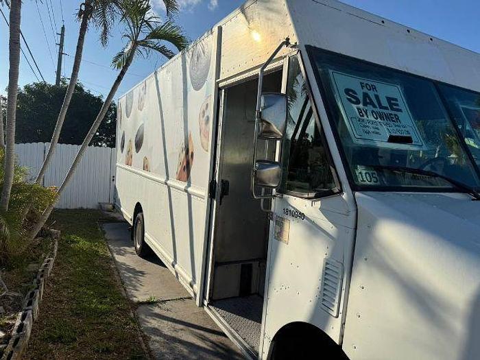 Used 2010 Ford Econoline Commercial Chassis F450 Step Van