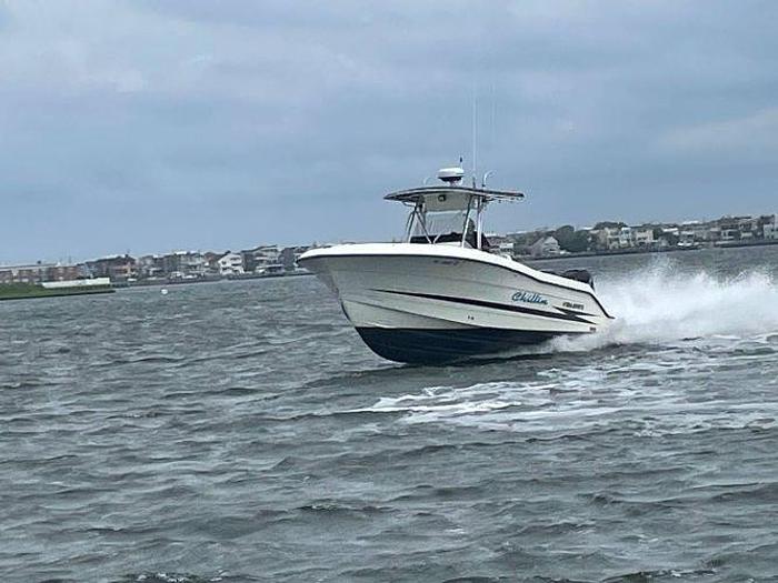 Used 2000 Hydra-Sports 2796 Vector