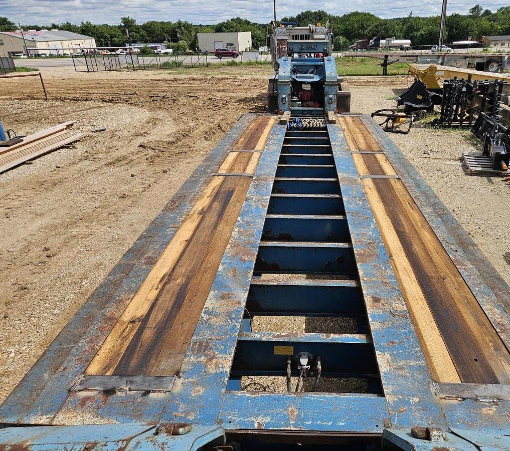 Used 2006 TRAIL KING TK130HDG 120 in Lowboy Trailer