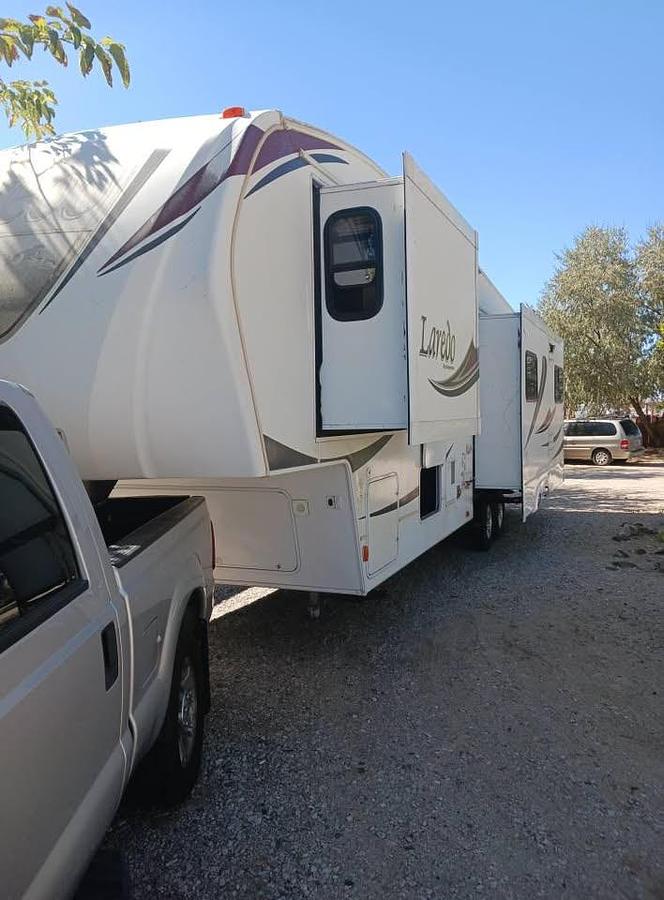 Used 2012 Keystone Loredo 324RL Fifth Wheel
