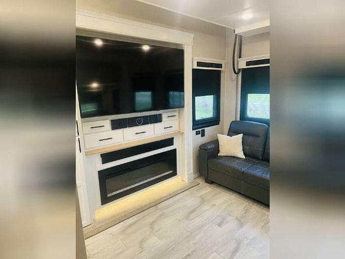 Used 2022 Forest River Legacy 442MC