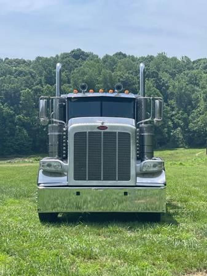 Used 2017 Peterbilt 389