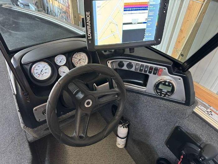 Used 2021 LUND Impact 1875 XS