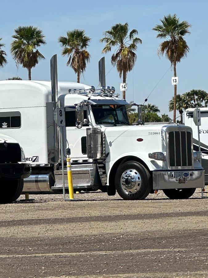 Used 2022 Peterbilt 389 Sleeper Semi Truck