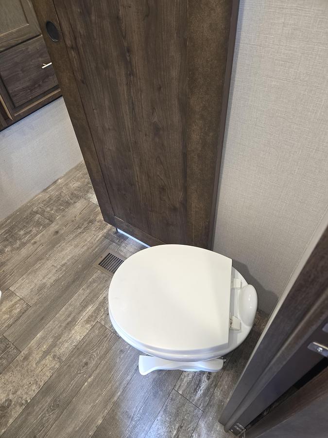 Used 2018 Crosswinds Volante VL30EK Travel Trailer