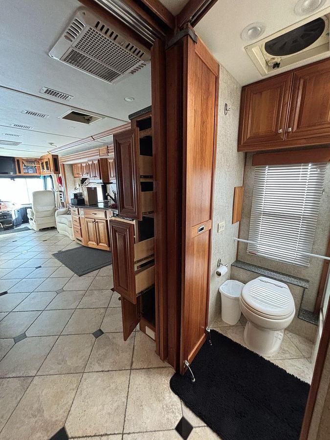 Used 2008 Fleetwood Revolution LE 40R Class A Diesel Motorhome