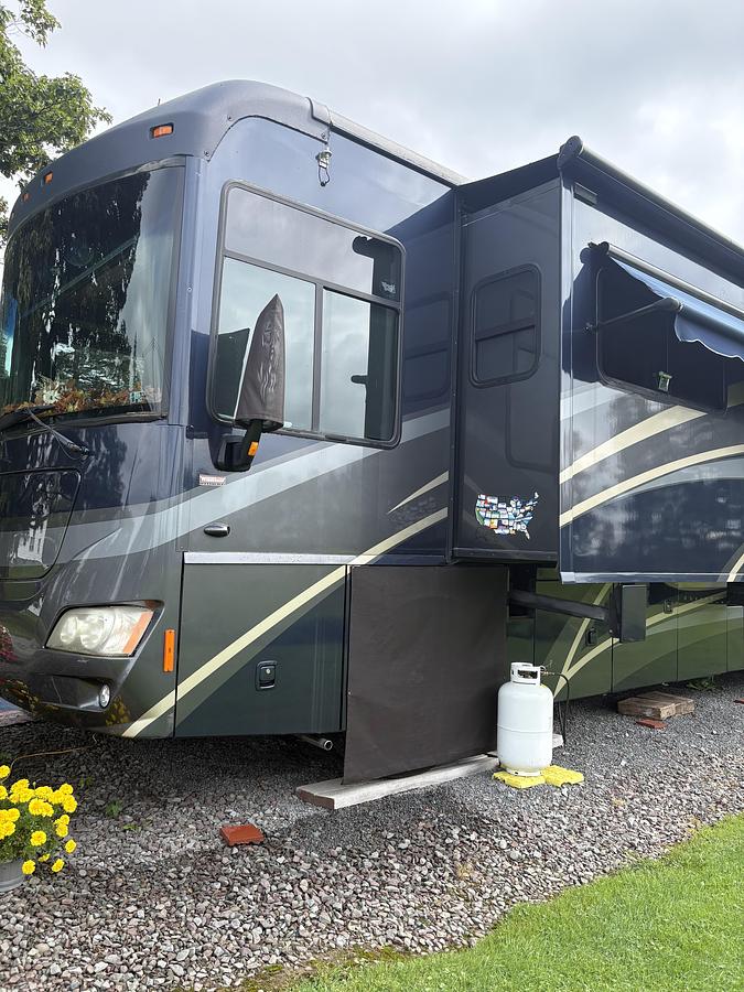 Used 2010 Winnebago Journey 40l