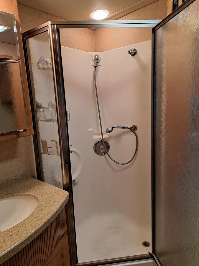 Used 2008 Winnebago Tour 40FD