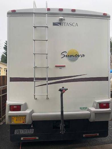 Used 2005 Winnebago Itasca Sunova 30B