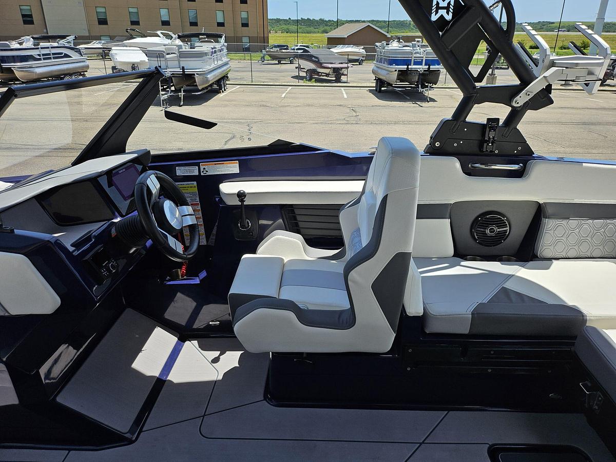 Used 2024 Heyday H20 Powerboat