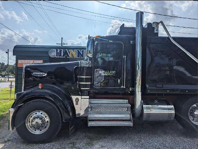 Used 2007 KENWORTH W900L Dump Truck