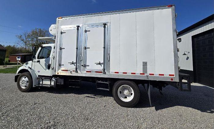 Used 2019 Freightliner Business Class M2 106
