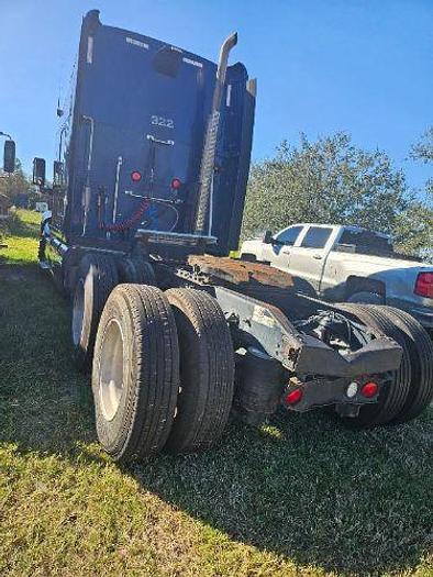 Used 2013 Peterbilt 587