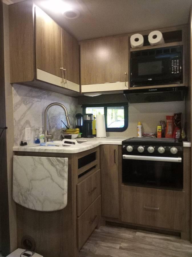 Used 2023 Grand Design Imagine 2400BH Travel Trailer