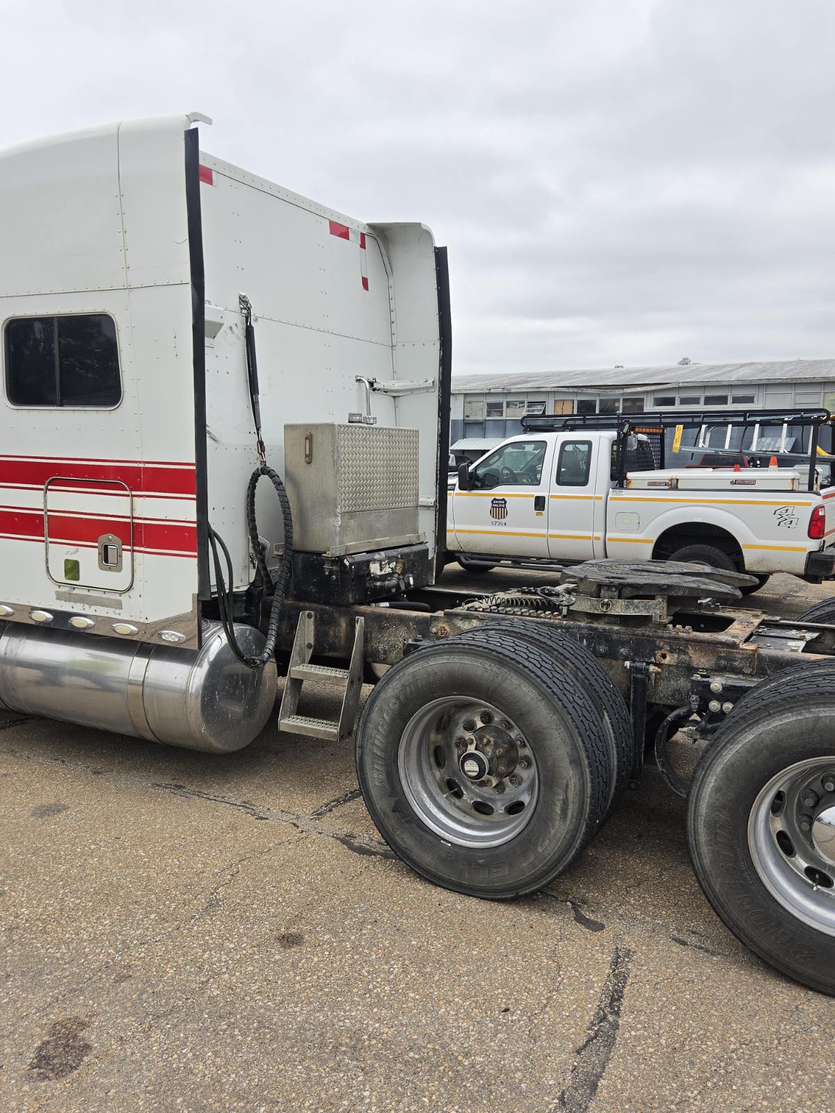 Used 2004 Peterbilt 379