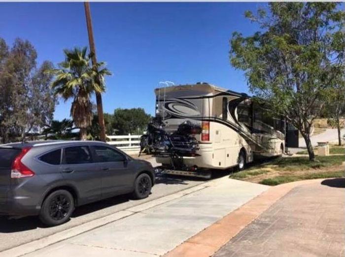 Used 2008 Fleetwood Revolution LE 40E