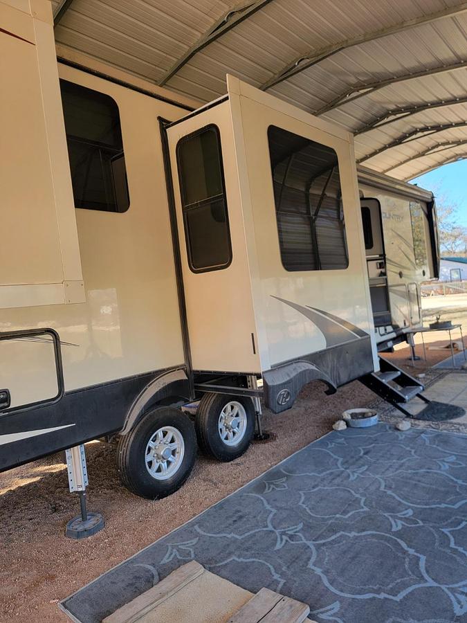 Used 2019 Heartland Big Country Fifth Wheel