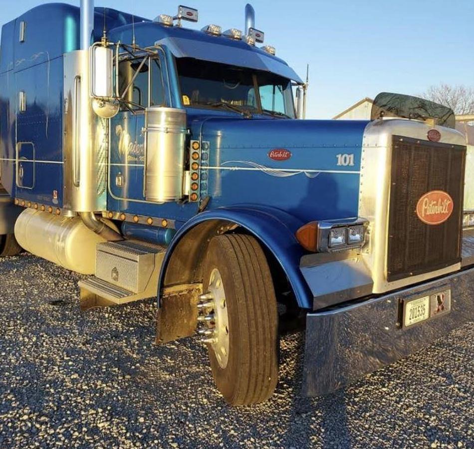 Used 1997 Peterbilt 379 Sleeper Semi Truck