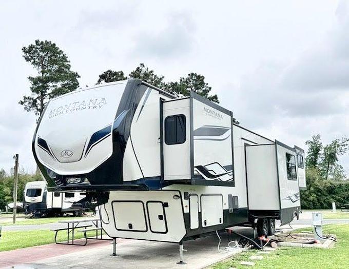 Used 2023 Keystone Montana High Country 373RD