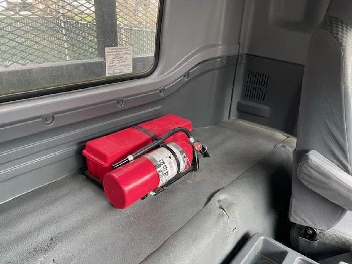 Used 2018 Isuzu FTR Flatbed Truck