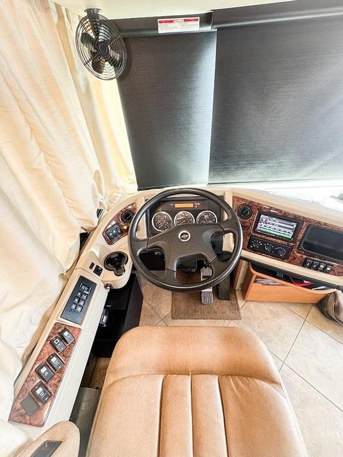 Used 2010 Fleetwood Discovery 40X