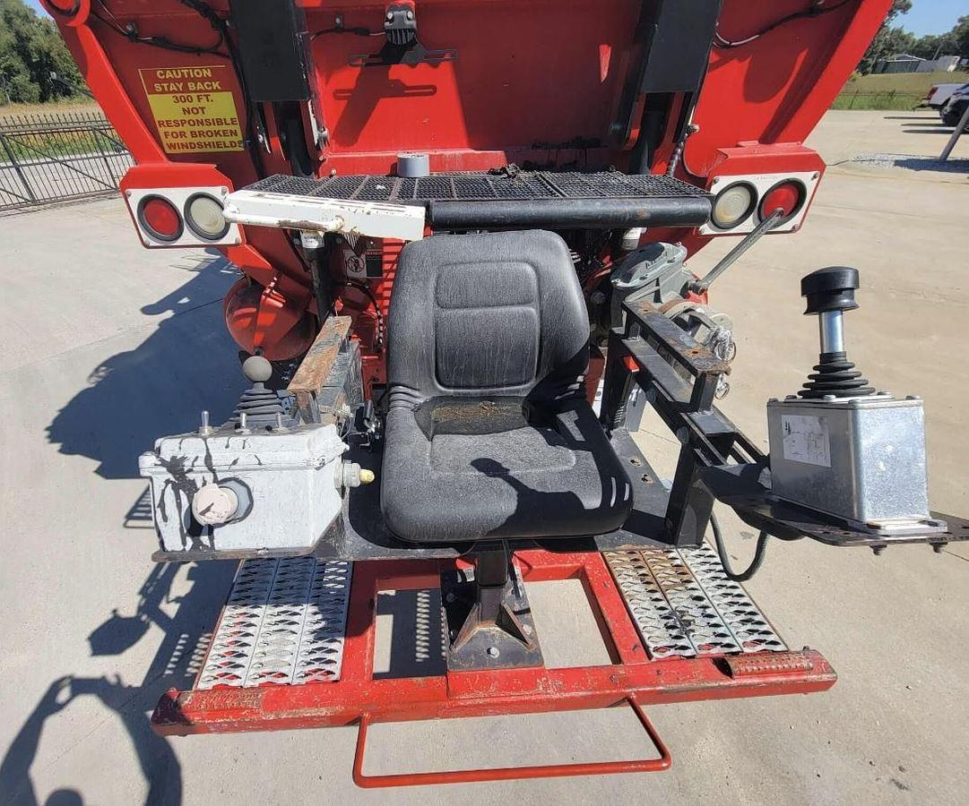 Used 2014 Peterbilt 389 Industrial Tank Truck