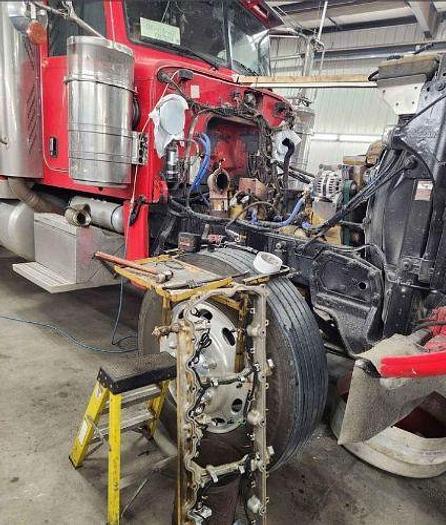 Used 2012 Peterbilt 389