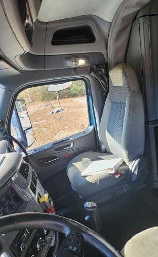 Used 2015 Peterbilt 579