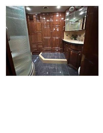 Used 2011 Newmar Essex 4524