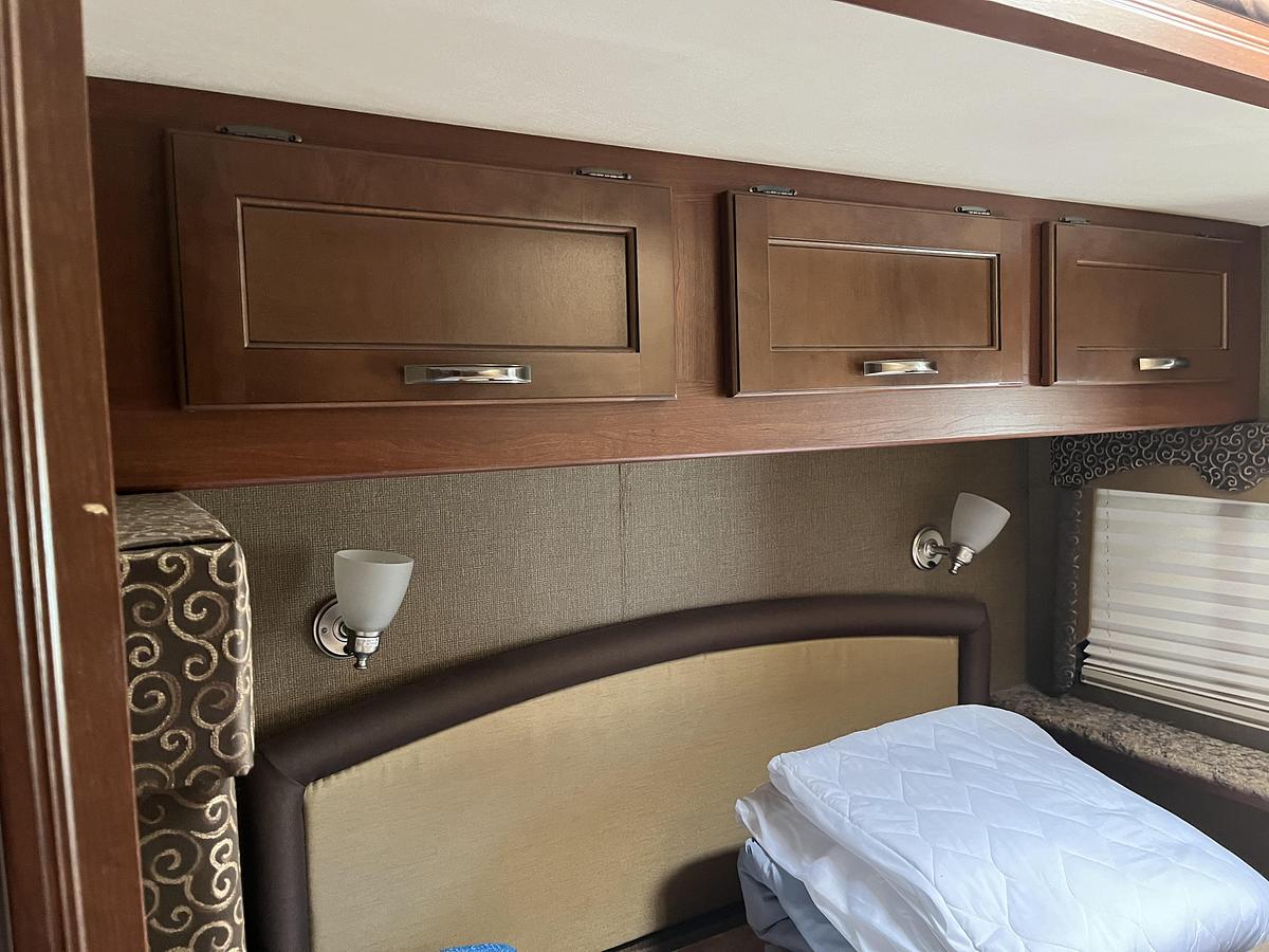 Used 2016 Thor Motor Coach Freedom Elite Class C Motorhome