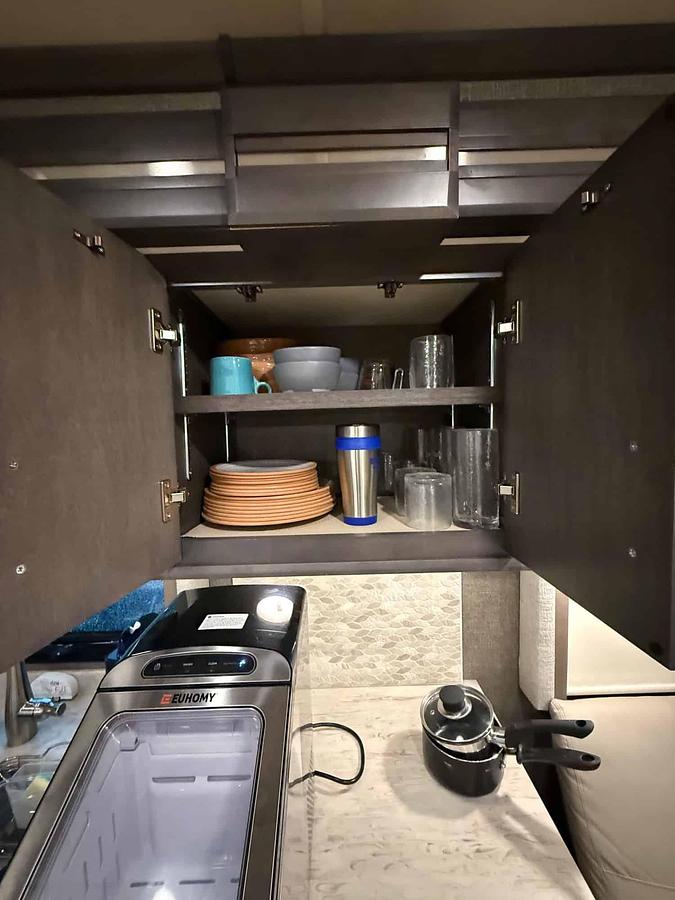 Used 2022 Thor Motorcoach Venetian F42